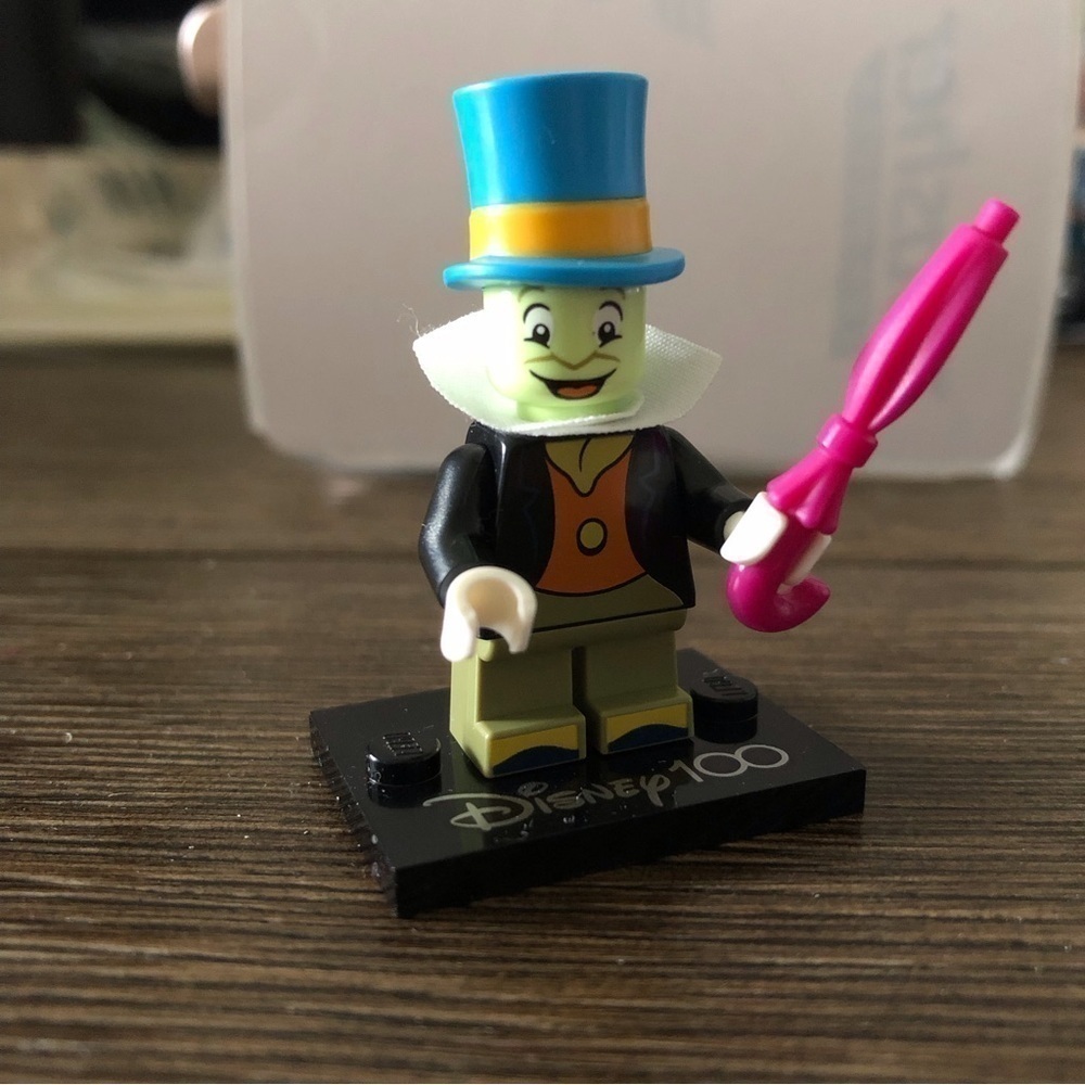 Lego: Disney 100 Years blind Mini Figure: Jiminy Cricket